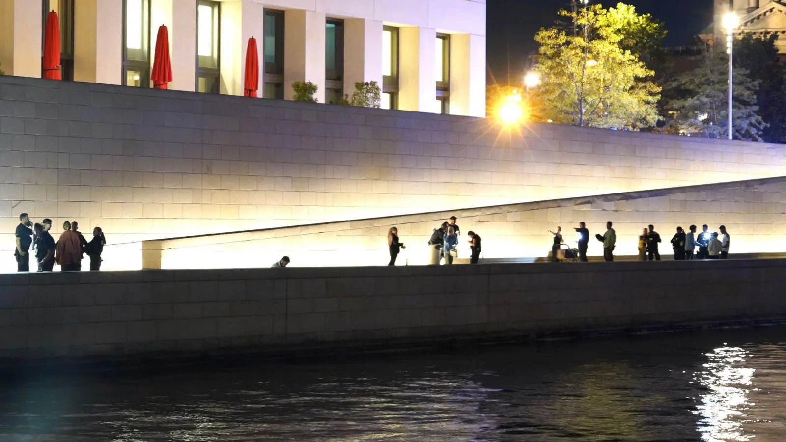 Beim Humboldt Forum ist es erneut zu einer Auseinandersetzung mit Verletzten gekommen. (Symbolbild) (Foto: Pierce Adler/dpa)