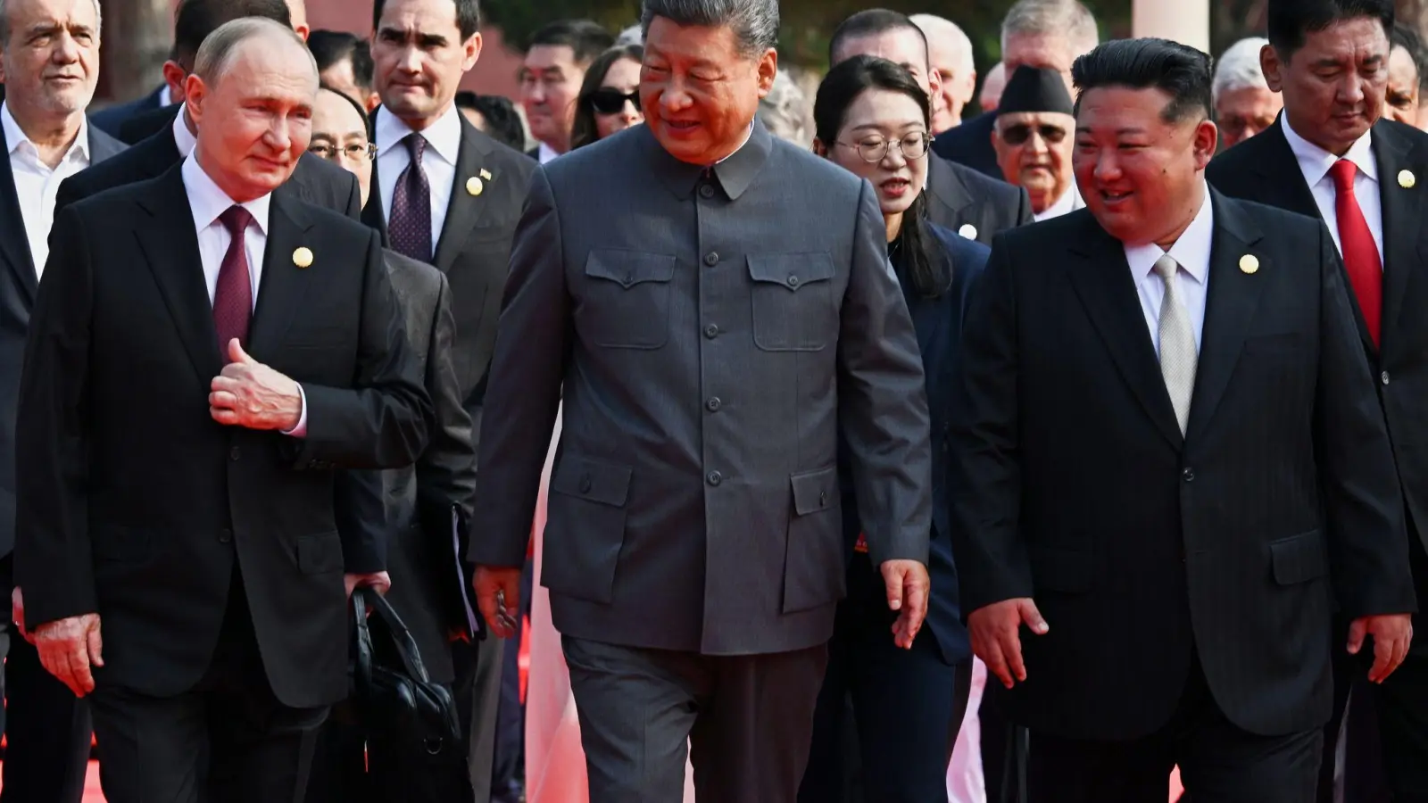 Putin und Xi philosophieren über die Kunst, noch älter zu werden. (Foto: Sergei Bobylev/Pool Sputnik Kremlin/dpa)