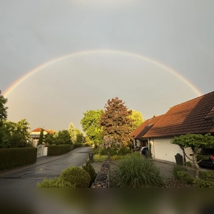 Foto der Hoffnung, ein Regenbogen – gesehen in Oberdachstetten. (Foto: Reinhard Wolf)