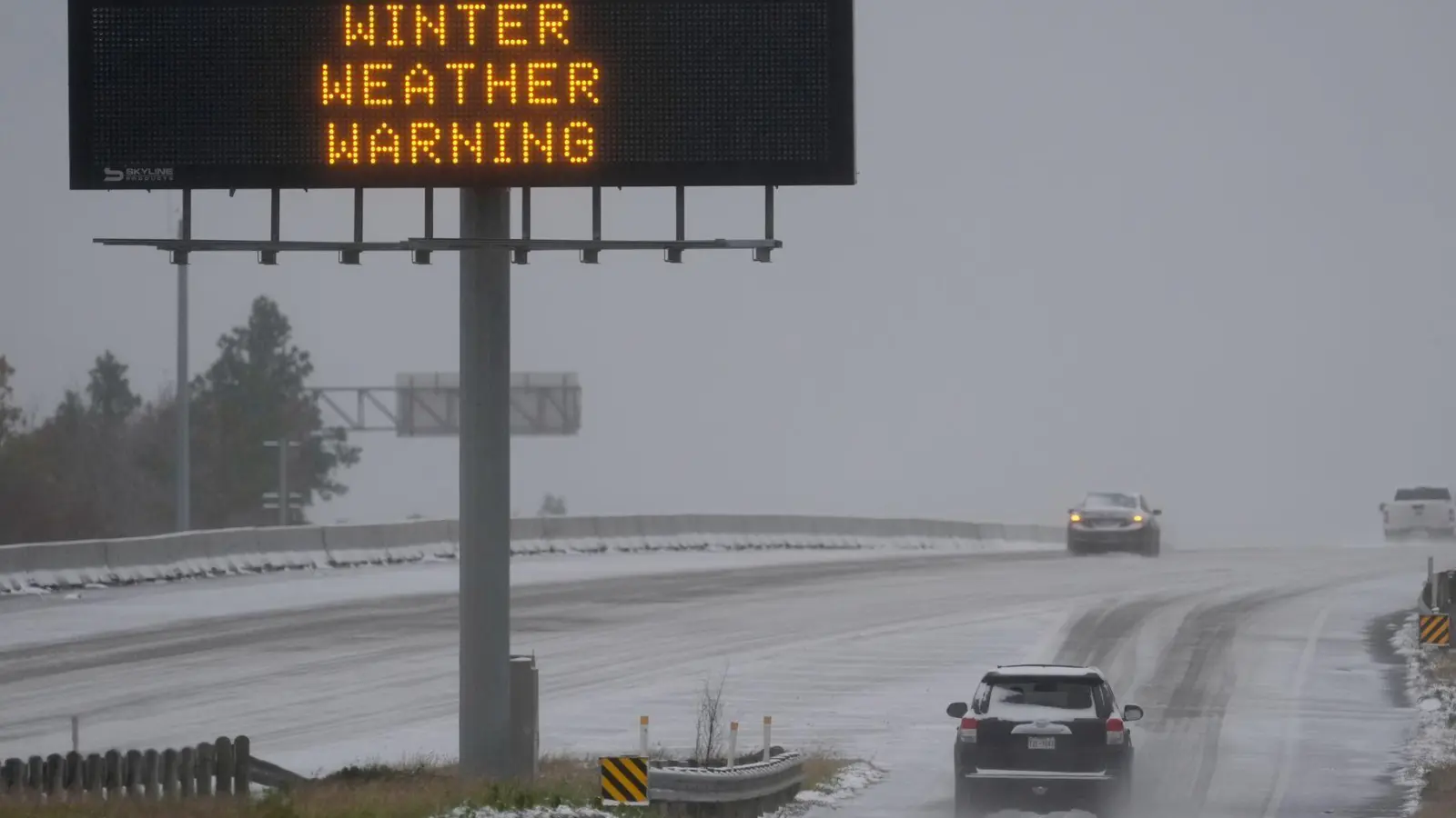 Für Millionen Menschen gelten Wetterwarnungen. (Foto: David J. Phillip/AP/dpa)