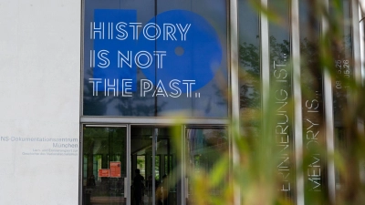 Unter dem Motto „History is not the Past“ begeht das NS-Dokumentationszentrum in München sein zehnjähriges Bestehen und die Wiedereröffnung nach einem mehrmonatigen Umbau. (Foto: Leonie Asendorpf/dpa)