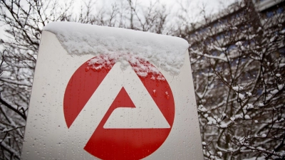 Im Winter steigt die Arbeitslosigkeit traditionell an. (Symbolbild) (Foto: Daniel Karmann/dpa)