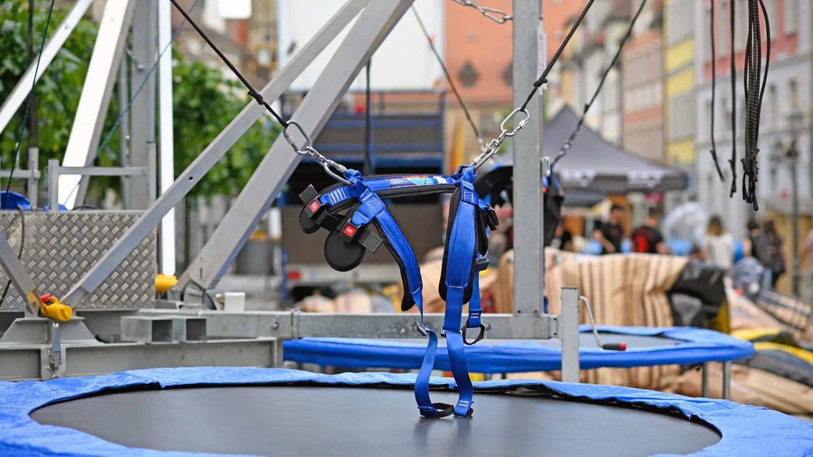 Bieranstich, Livemusik und ordentlich Trubel: Das sind die Impressionen unserer Reporter vom Ansbacher Altstadtfest 2023. (Foto: Jim Albright)