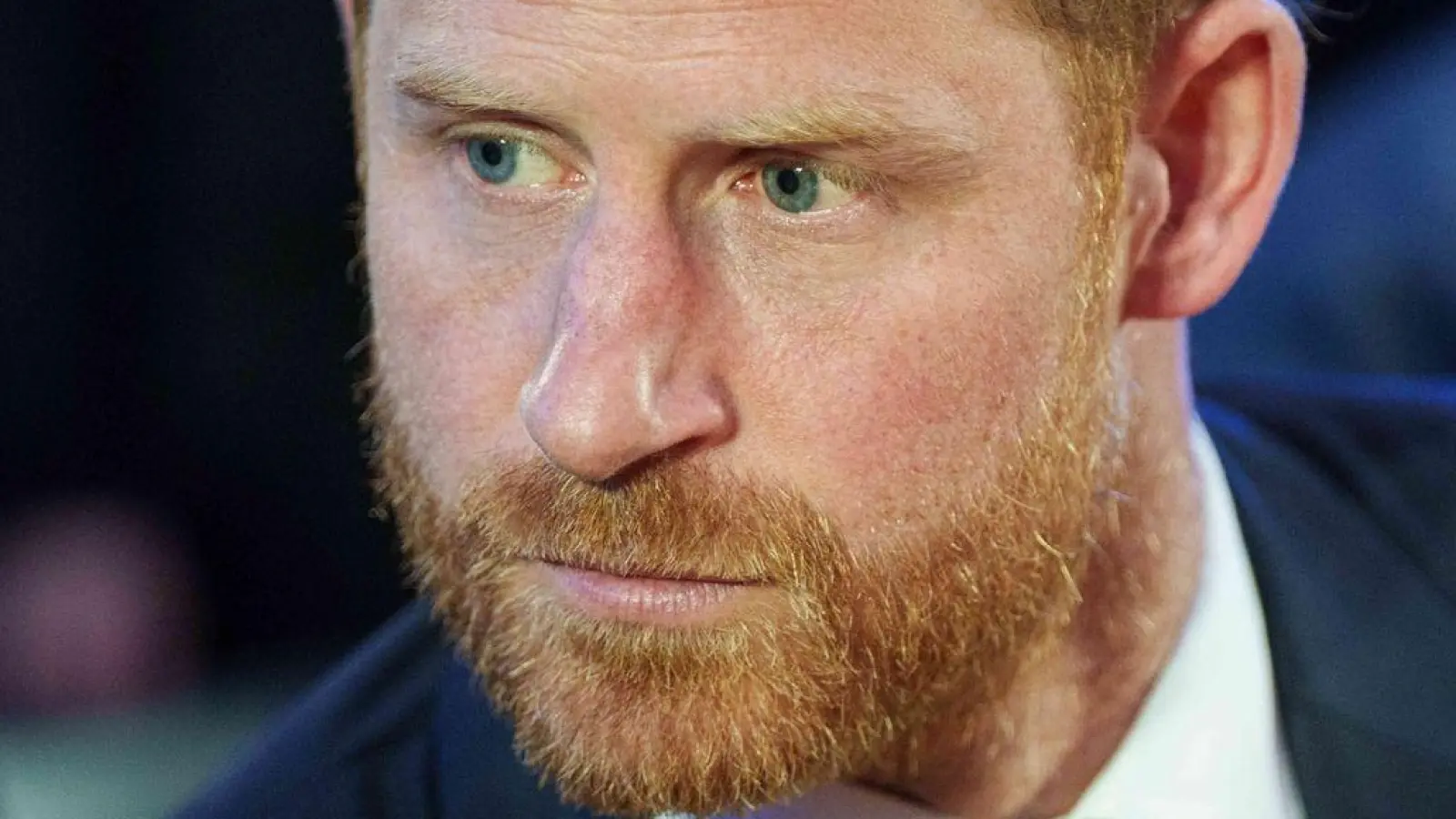 Um den Heimatbesuch des britischen Prinzen Harry herrscht Verwirrung. (Archivbild)  (Foto: Evgeniy Maloletka/AP/dpa)