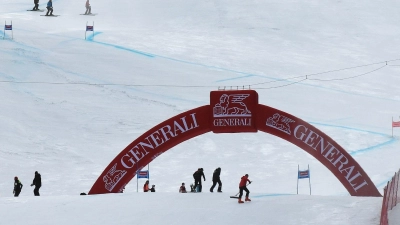 Die Kandahar-Piste in Garmisch-Partenkirchen während der Vorbereitungen zu einem Weltcup-Rennen. (Foto: Angelika Warmuth/dpa/Archivbild)