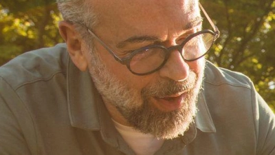 Grillkohle aus Tropenholz sollte nicht gekauft werden. (Foto: Christin Klose/dpa-tmn)