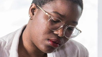 Den Job wechseln oder bleiben? Zwischen gesunder Selbstfürsorge und vorschneller Kündigung liegt oft ein klärendes Gespräch. (Foto: Christin Klose/dpa-tmn)