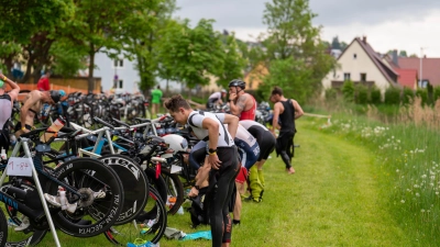 Diesmal war nicht die Hitze, sondern die eher kühlen Temperaturen die Herausforderung beim Feuchtwanger Triathlon. (Foto: Christoph Bender)