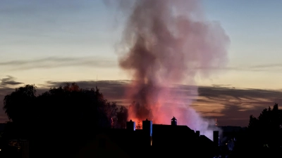 Eine große Rauchwolke war weithin zu sehen. (Foto: Lara Hausleitner)