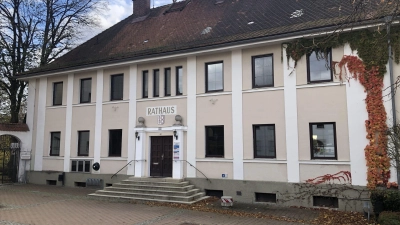 Der Posten des Rathauschefs bleibt mit Sven Waidmann unverändert. Aus vier Listenvorschlägen können die Bürgerinnen und Bürger den neuen Gemeinderat wählen.  (Archivbild: Johannes Flierl)