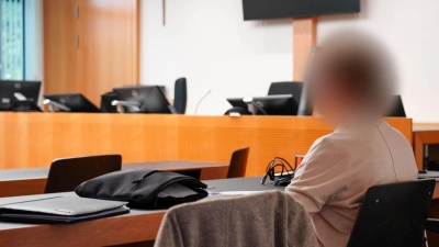 Die Behandlungen fanden in den Jahren 2019 und 2020 in der Augsburger Praxis der beschuldigten 63-Jährigen statt. (Foto: Ulf Vogler/dpa)