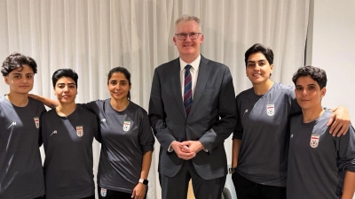 Die fünf Fußballerinnen befinden sich nach ihrer Asyl-Zusage an einem geheimen Ort in Australien. (Foto: -/Australia Ministry of Home Affairs via AP/dpa)