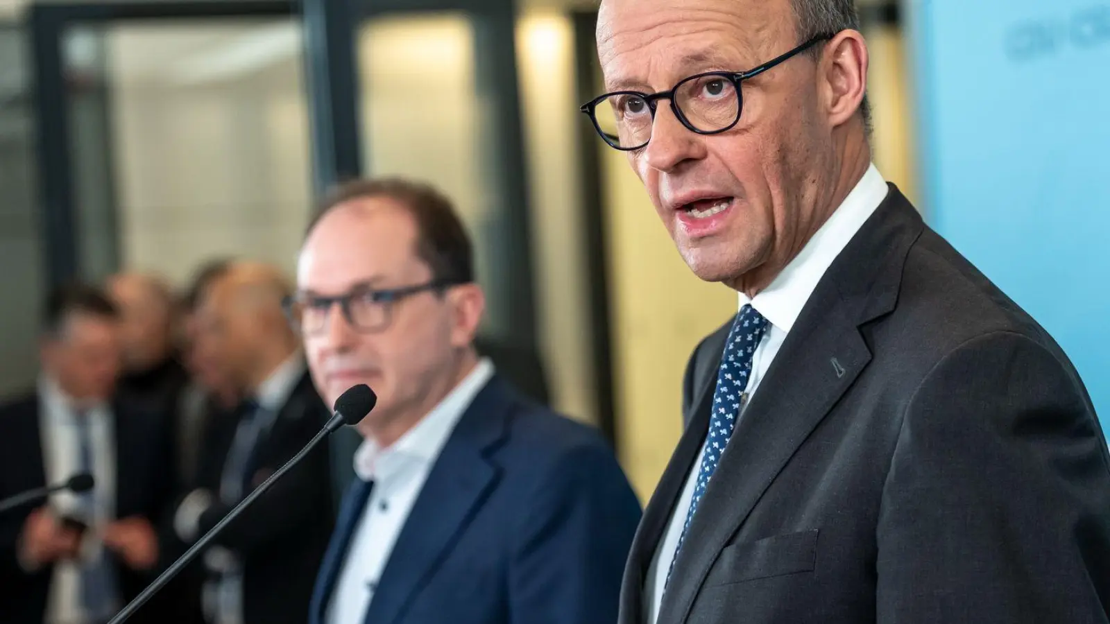 Bundestag und Bundesrat müssen einer Einigung zustimmen. (Foto: Michael Kappeler/dpa)