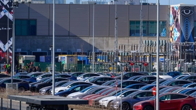 Das Ergebnis der Betriebsratswahl bei Tesla in Grünheide steht fest. (Archivbild) (Foto: Patrick Pleul/dpa)