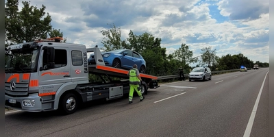 Die Polizei sucht nun Zeugen wegen eines versuchten Raubs in Flachslanden. (Symbolbild: Carsten Rehder/dpa)