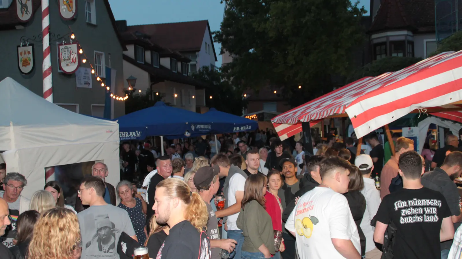 Bunt und entspannt: Das Altstadtfest in Bad Windsheim. (Foto: Hans-Bernd Glanz)