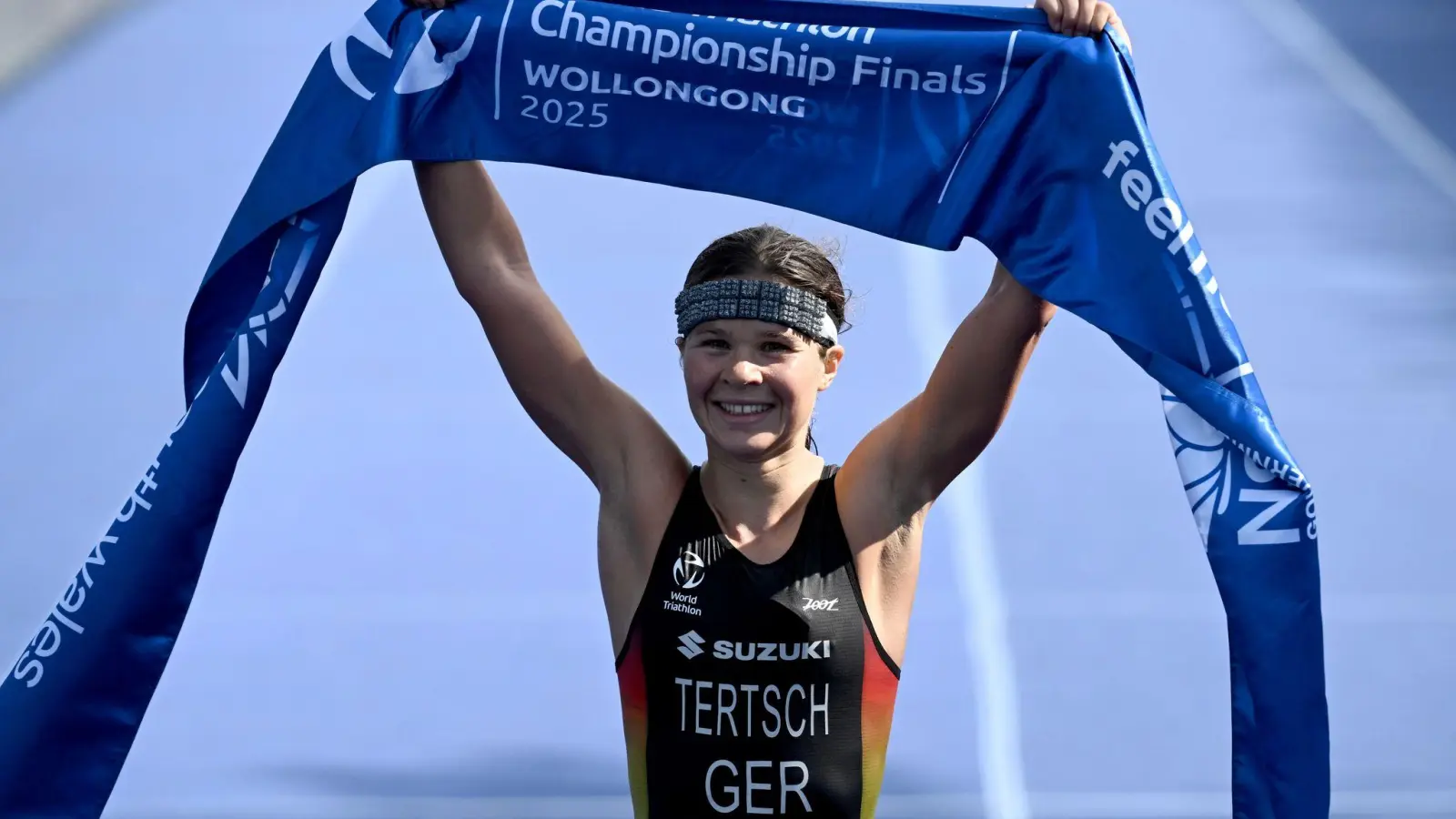 Erste deutsche Triathlon-Weltmeisterin über die olympische Distanz: Lisa Tertsch  (Foto: Dean Lewins/AAP/dpa)