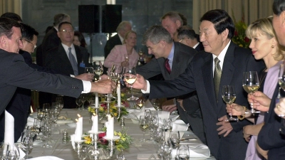 Unter Ex-Ministerpräsident Zhu Rongji läutete China seinen wirtschaftlichen Aufstieg ein. (Archivbild)  (Foto: picture-alliance / dpa)