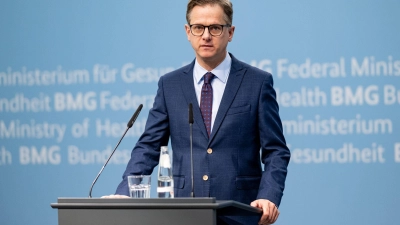 Gesundheitsminister Linemann schließt Leistungskürzungen in der Pflegeversicherung nicht aus. (Foto: Fabian Sommer/dpa)