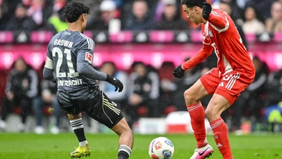 Jamal Musiala (r) in Aktion gegen Eintracht Frankfurt.  (Foto: Harry Langer/dpa)