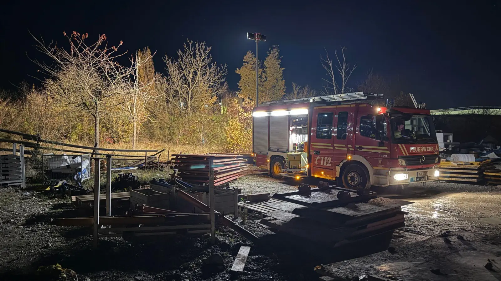 Die Polizei hat eine Frau festgenommen, die für den Tod einer Obdachlosen in einer provisorischen Behausung in München verantwortlich sein könnte. (Archivfoto) (Foto: Friedrich/vifogra/dpa)