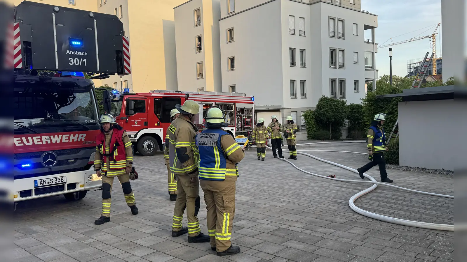 Die Feuerwehr Ansbach war am Mittwochabend bei einem Brand in Ansbach im Einsatz. (Foto: Oliver Herbst)