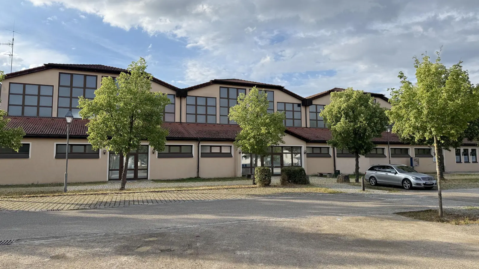 Mithilfe der Sportmilliarde des Bundes will die Marktgemeinde die Sanierung der Zenngrundhalle auf den Weg bringen. Sollte Obernzenn den Zuschlag erhalten, winken attraktive Fördersätze. (Foto: Yvonne Neckermann)