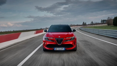 Alfa Romeo bringt mit dem Junior ein neues Modell in die Kompaktklasse. (Foto: Alfa Romeo/dpa-tmn)