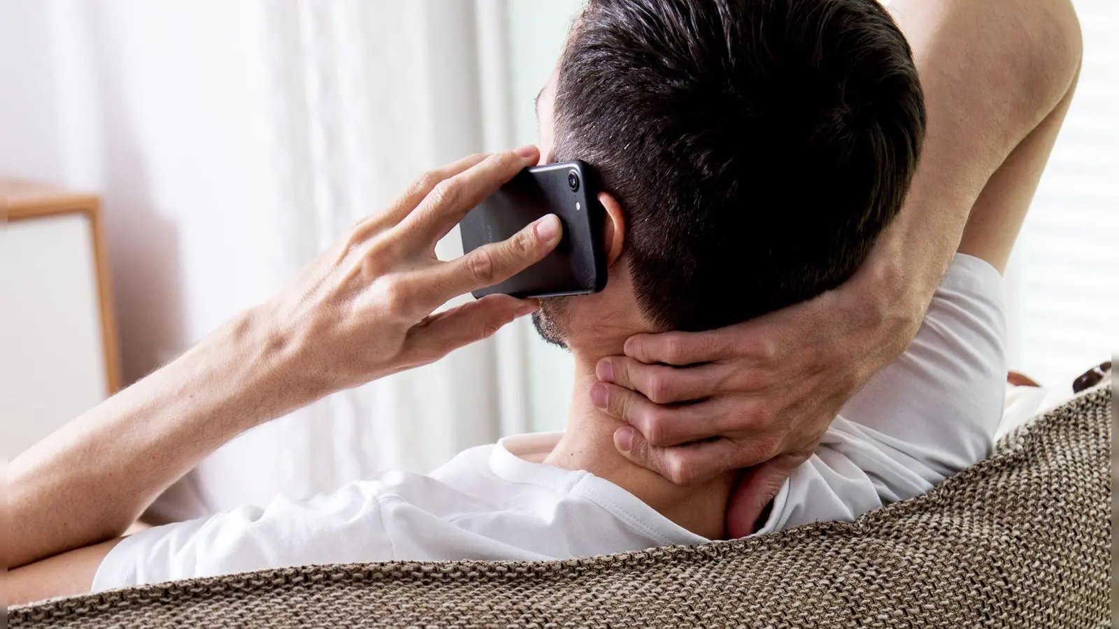 Betrüger nutzen gefälschte Anrufe mit der Nummer 116 116, um an vertrauliche Daten wie PIN oder TAN zu gelangen. (Foto: Christin Klose/dpa-tmn)