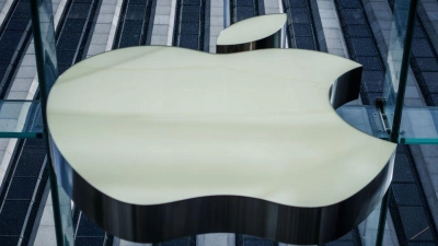 Für die neuen KI-Modelle von Apple, wird man eines der künftigen iPhones oder mindestens ein iPhone 15 Pro aus dem vergangenen Herbst brauchen. (Foto: Michael Kappeler/dpa)