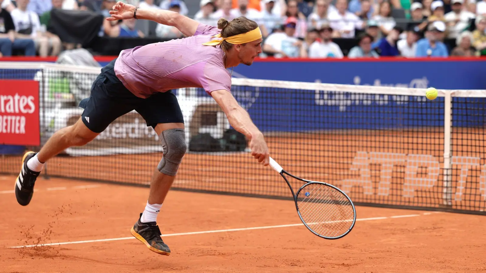 Alexander Zverev musste im Finale in Hamburg kämpfen. (Foto: Frank Molter/dpa)