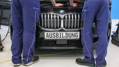 Wer eine Ausbildung abbricht und aus nicht gerade gehobenen Verhältnissen kommt, muss dafür oft teuer bezahlen. (Symbolbild)  (Foto: Jan Woitas/dpa)