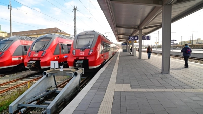 Auf Verzögerungen mussten sich Fahrgäste einstellen, die vom Ansbacher Bahnhof aus nach Nürnberg wollten. (Symbolbild: Jim Albright)
