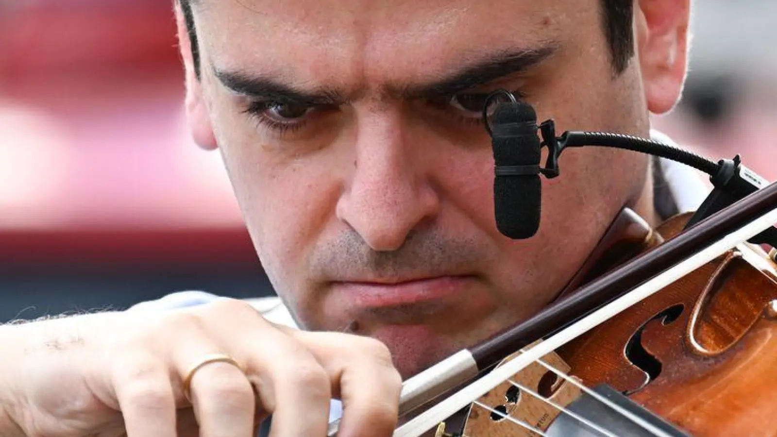 Der Violinist Michael Barenboim sieht zu wenig Raum für propalästinensische Stimmen in der Kultur. (Archivbild) (Foto: Soeren Stache/dpa)