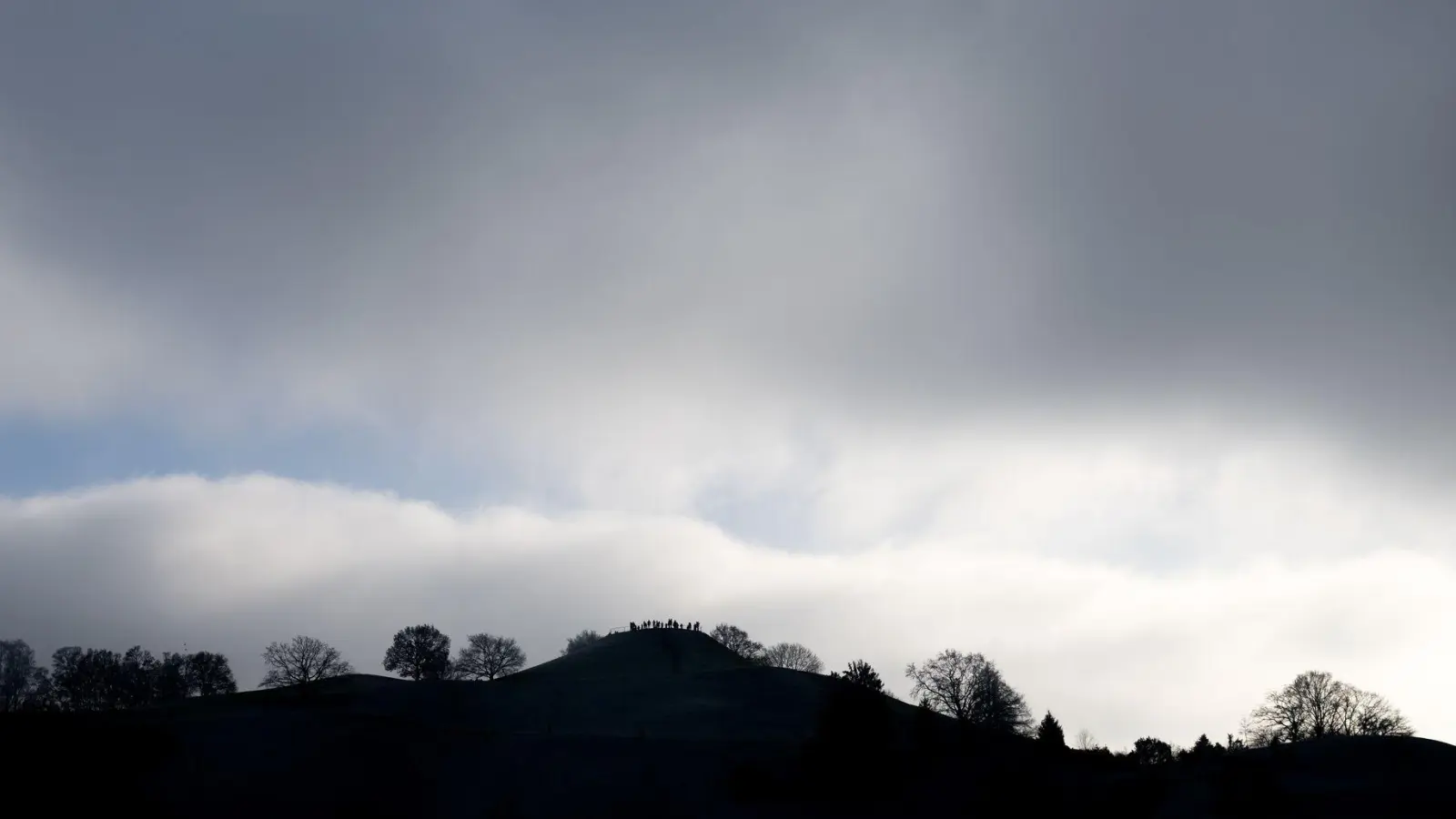 Die Chancen auf Sonne stehen in vielen Regionen Bayerns in den kommenden Tagen eher schlecht. (Archivbild) (Foto: Sven Hoppe/dpa)