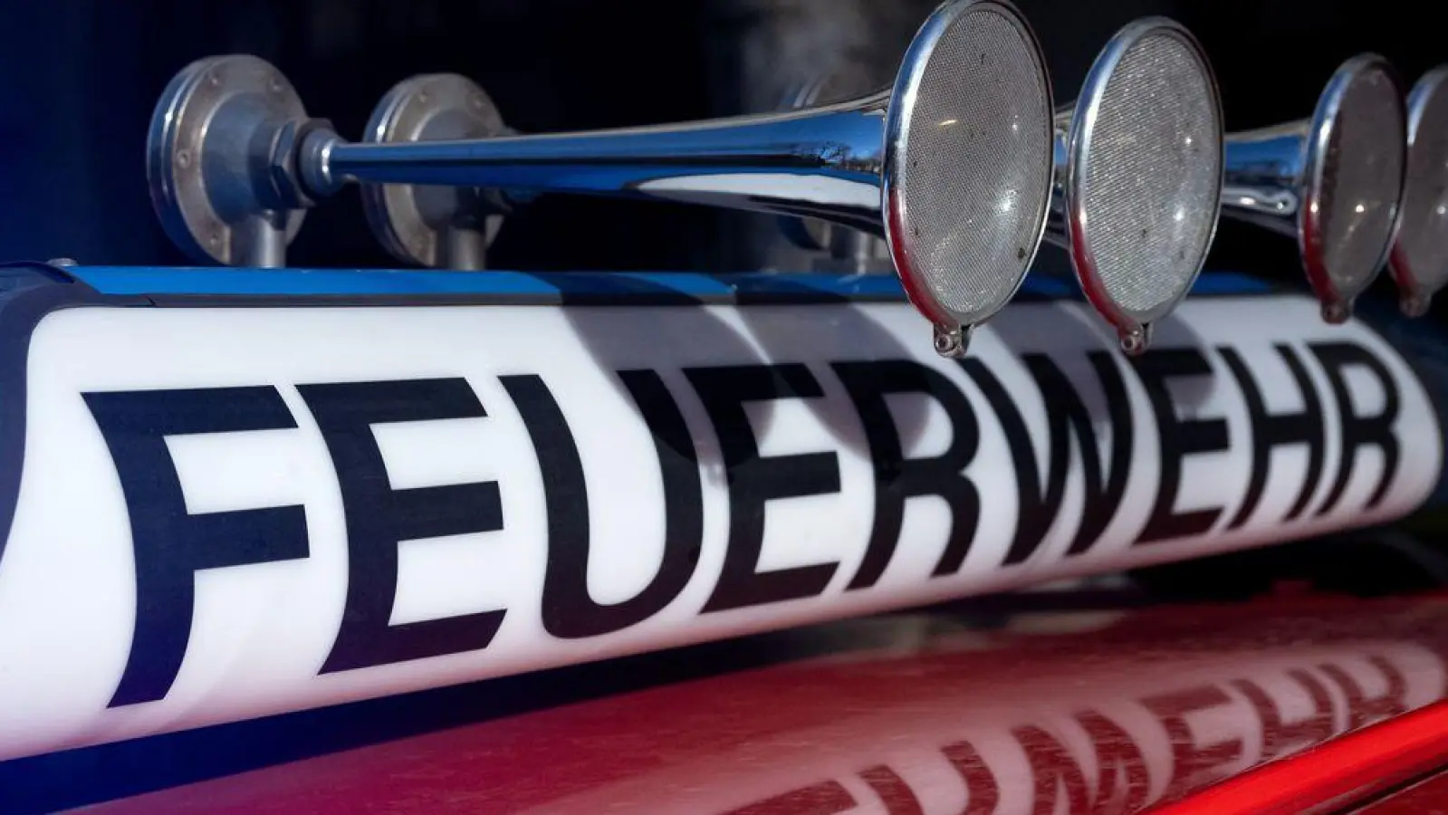 Die Feuerwehr löschte den Brand. (Symbolbild) (Foto: Sven Hoppe/dpa)