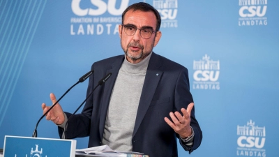 Der richtige Ansatz, um Patienten besser zu steuern, sei laut Holetschek (CSU) das im Koalitionsvertrag vereinbarte Primärarztsystem mit verlässlicher Terminvergabe. (Foto: Daniel Vogl/dpa)