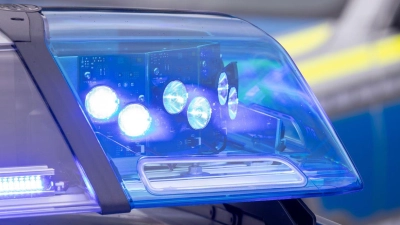 Zahlreiche Einsatzkräfte waren im Einsatz. (Symbolbild) (Foto: Daniel Karmann/dpa)