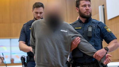 Der mutmaßliche Kopf des Trios soll auch in der Ukraine gekämpft haben. (Foto: Peter Kneffel/dpa)