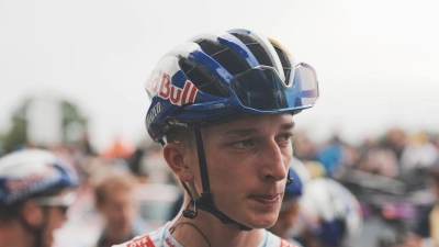 Der deutsche Rad-Jungstar Florian Lipowitz.  (Foto: Thibault Camus/AP/dpa)