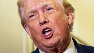 US-Präsident Donald Trump droht der Führung der Islamischen Republik. (Foto: Alex Brandon/AP/dpa)