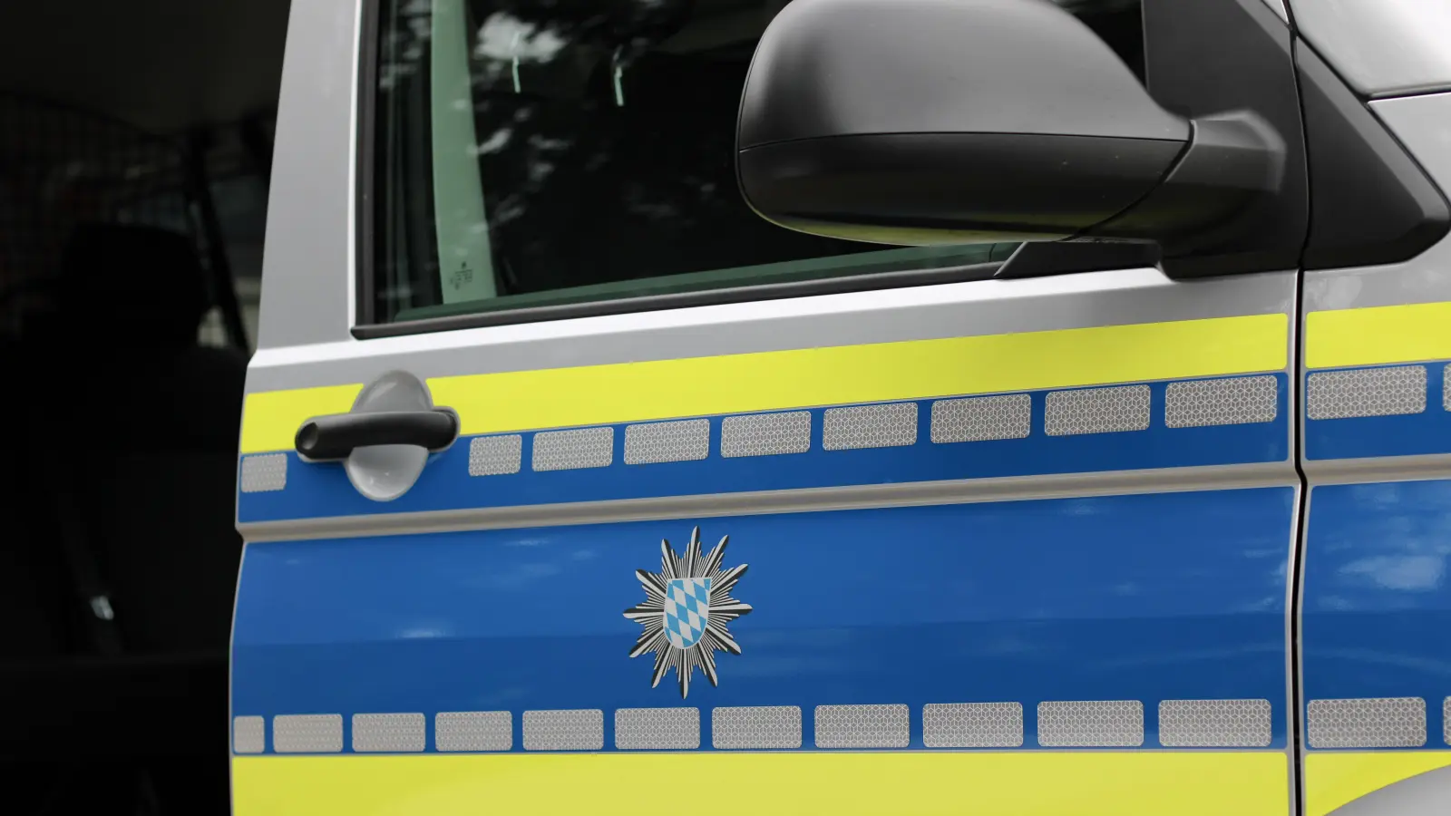 Nach zwei Hinweisen aufmerksamer Zeugen stellte die Polizei einen betrunkenen Autofahrer. (Symbolbild: Constantin Prosch)