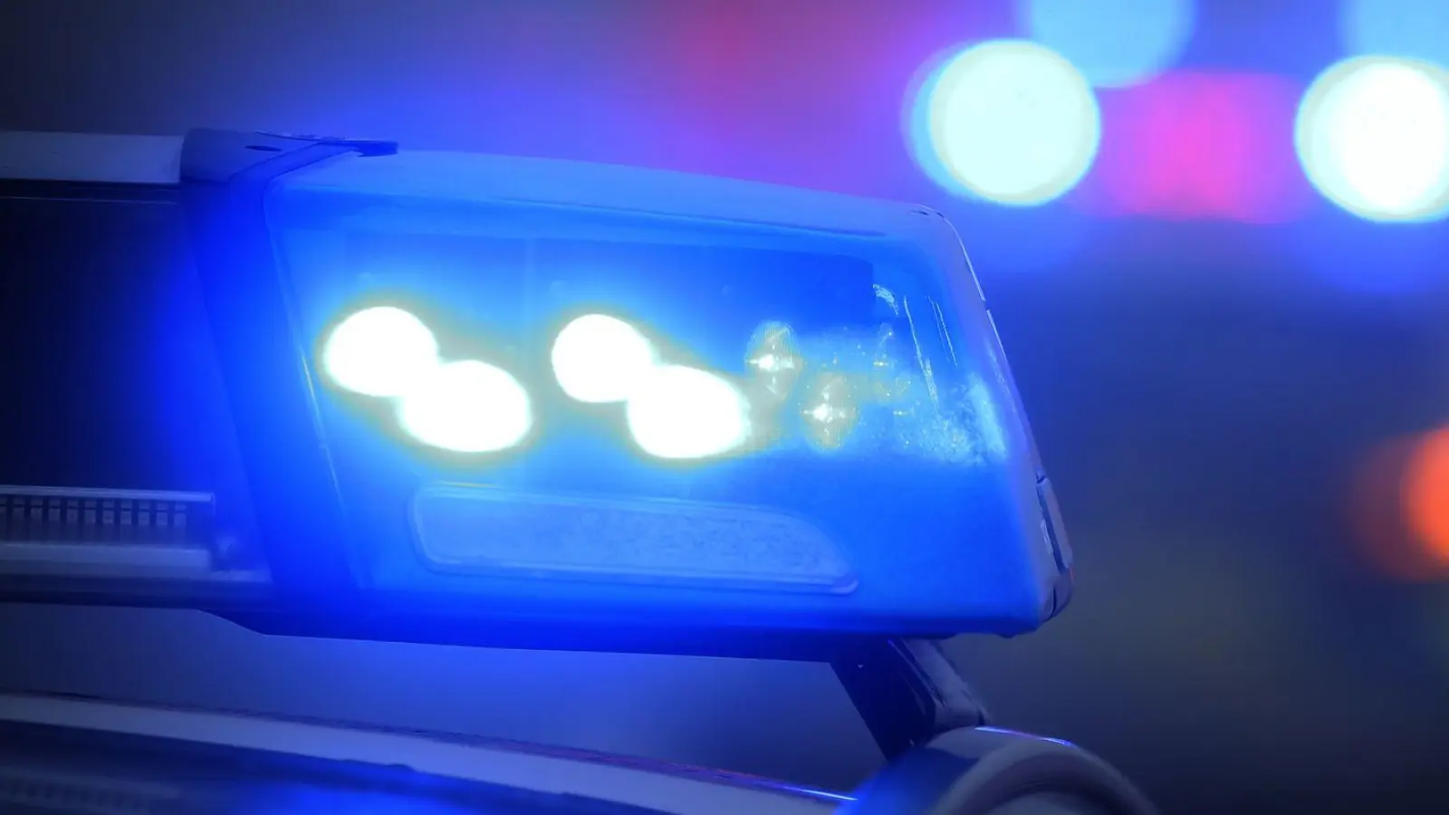 Die Ermittlungen der Polizei dauerten zunächst an. (Symbolbild) (Foto: Karl-Josef Hildenbrand/dpa)