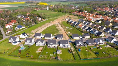 Eine Grundstücksschenkung an ein Schwiegerkind kann bei einem Scheitern der Ehe zu Ausgleichsansprüchen führen. (Foto: Jan Woitas/dpa/dpa-tmn)