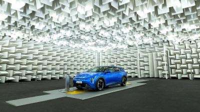 Die neue Semi-Absorber-Kammer ermöglicht Hyundai umfangreiche Autotests in einer technisch definierten Umgebung.  (Foto: -/Hyundai/dpa)