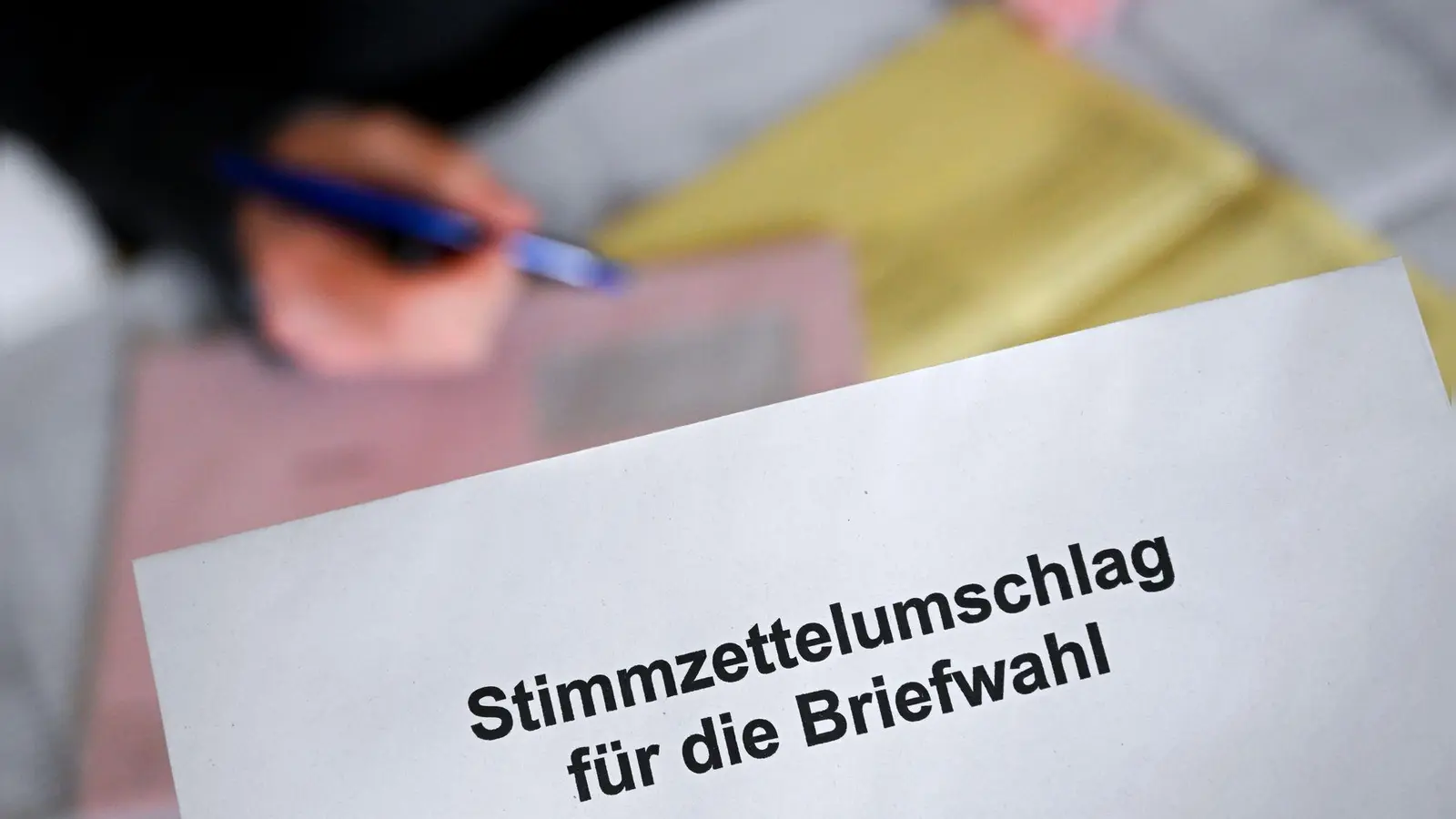 Beim Verschicken der Briefwahlunterlagen hat es in Kulmbach eine Panne gegeben. (Symbolbild) (Foto: Sven Hoppe/dpa)