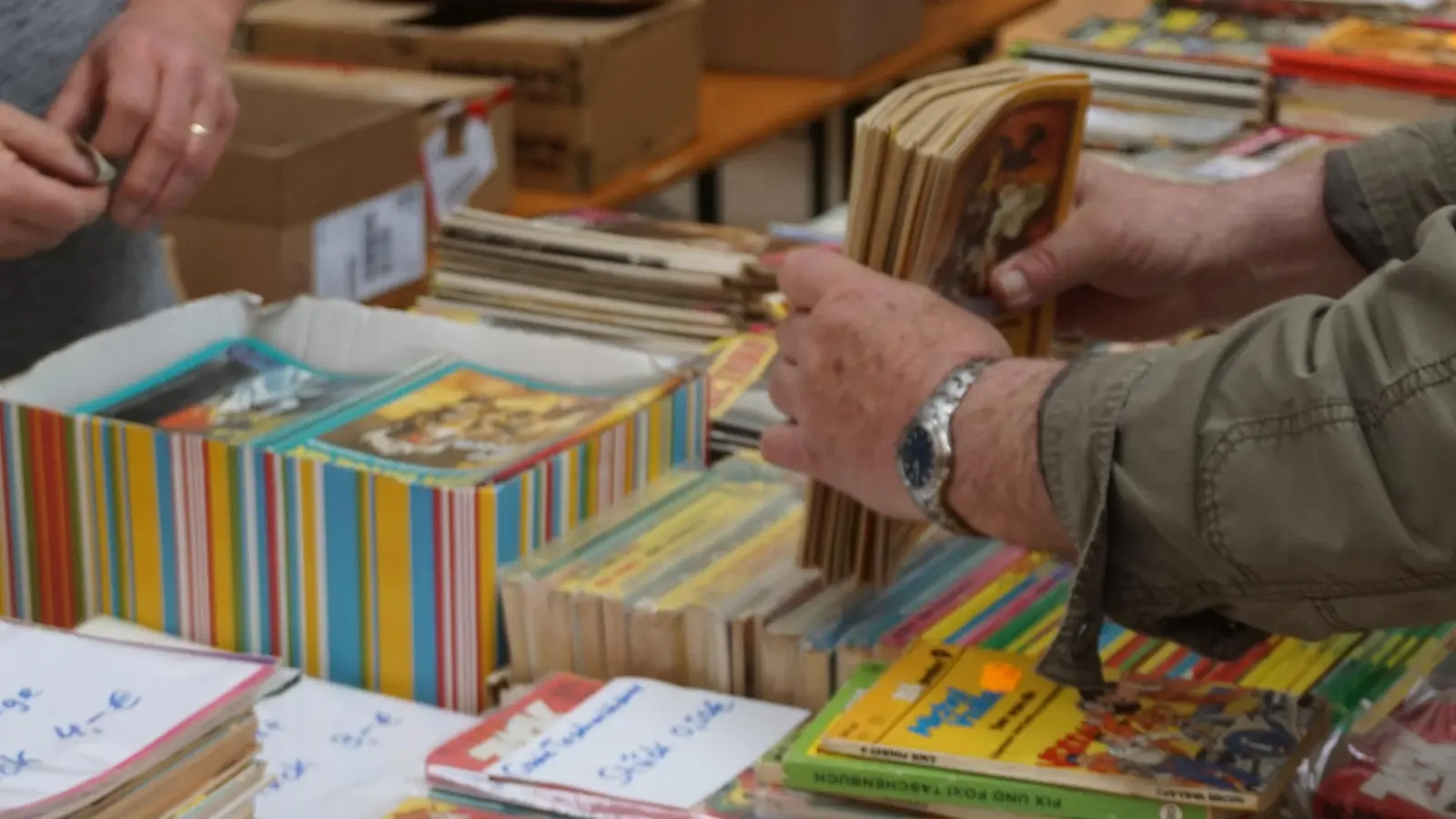 Comic-Hefte wechseln zu Hauf die Besitzer. (Foto: Paul Wiese)