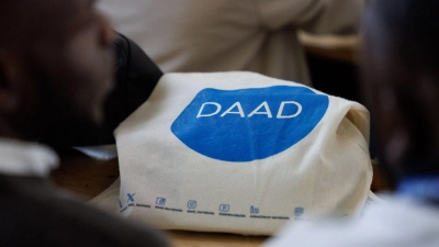 Der DAAD rechnet damit, dass das Interesse am Forschungsstandort Deutschland steigt (Symbolbild). (Foto: Friso Gentsch/dpa)