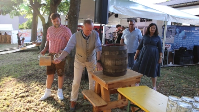 Oberbürgermeister Thomas Deffner wird den Bieranstich vornehmen.  (Foto: Alexander Biernoth)