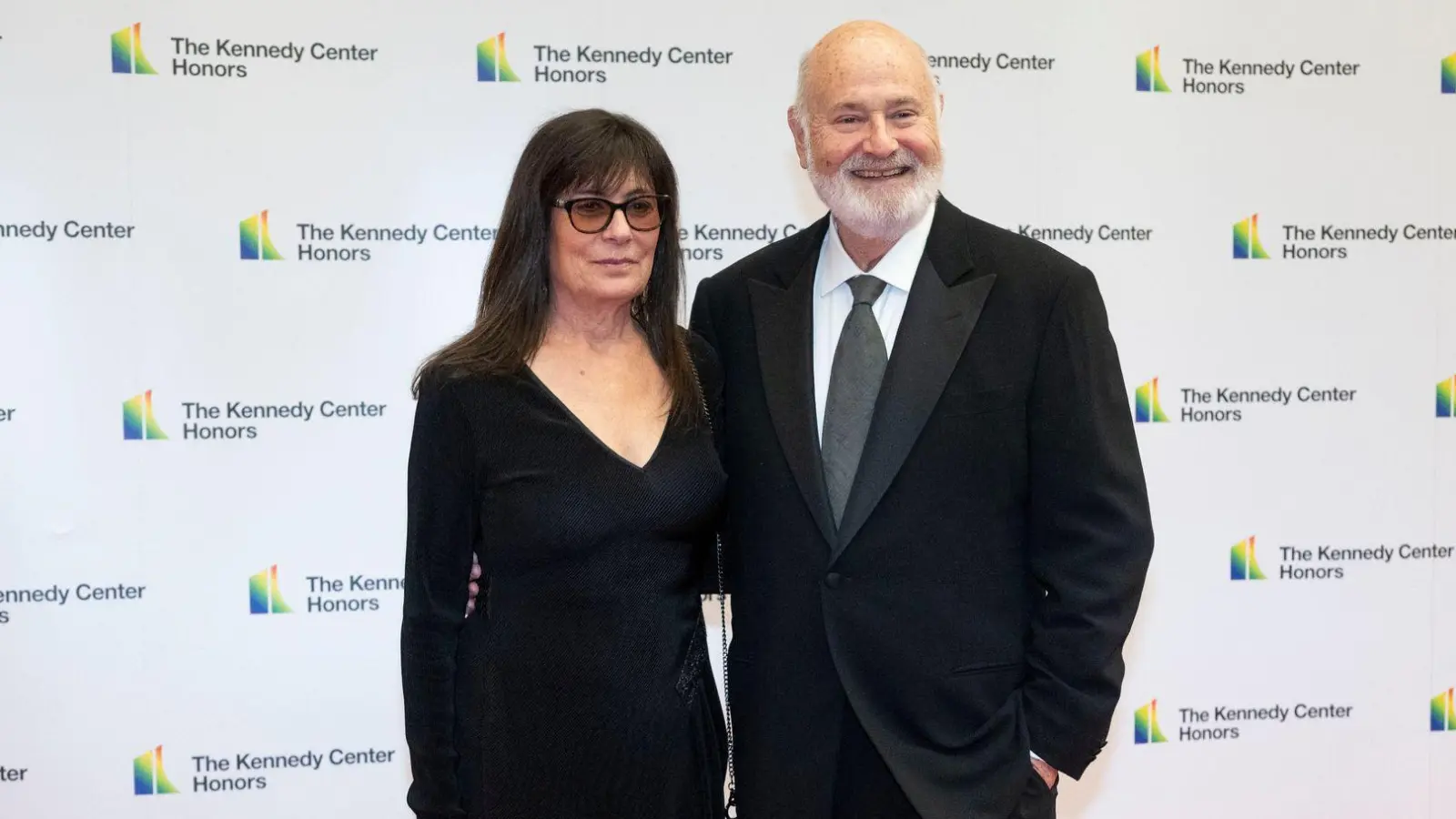 Rob und Michele Reiner wurden von der Polizei am Sonntag tot in ihrem Haus gefunden. (Archivbild) (Foto: Kevin Wolf/FR33460 AP/AP/dpa)